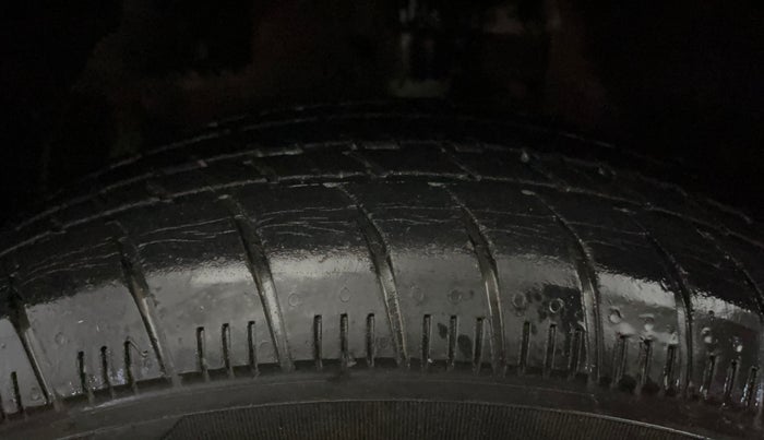 2014 Honda Amaze 1.2L I-VTEC VX, Petrol, Manual, 22,221 km, Left Front Tyre Tread