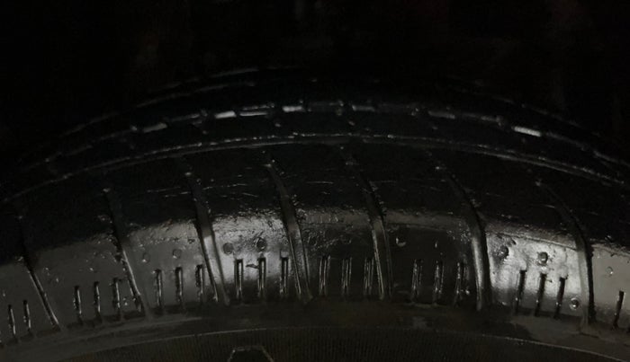 2014 Honda Amaze 1.2L I-VTEC VX, Petrol, Manual, 22,221 km, Right Front Tyre Tread