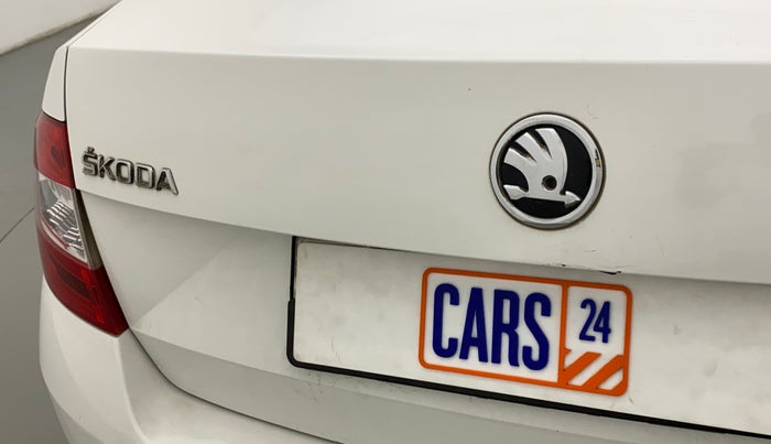 2015 Skoda Octavia AMBITION 2.0 TDI CR, Diesel, Manual, 75,318 km, Dicky (Boot door) - Slightly dented