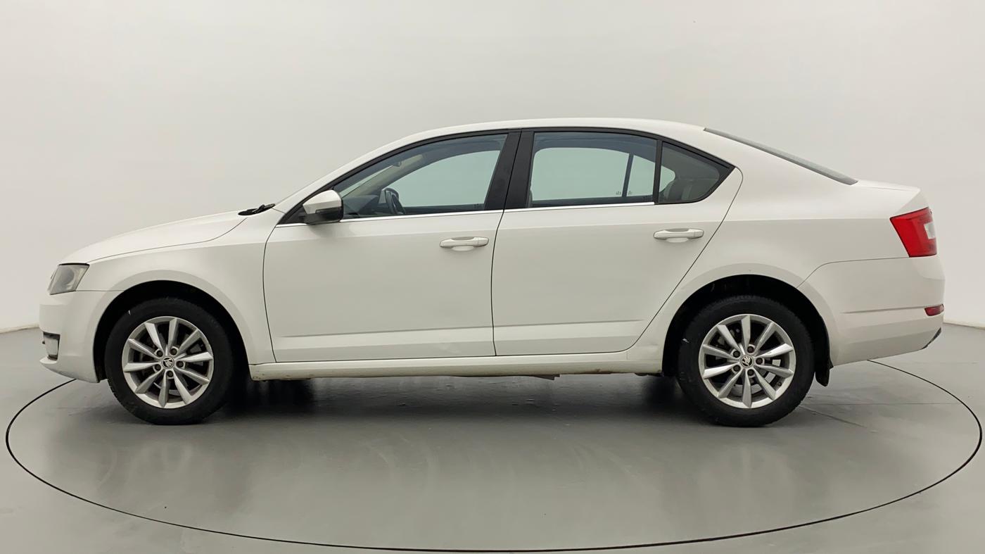 2015 Skoda Octavia AMBITION 2.0 TDI CR, Diesel, Manual, 75,318 km, Left Side