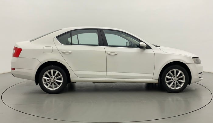 2015 Skoda Octavia AMBITION 2.0 TDI CR, Diesel, Manual, 75,318 km, Right Side View