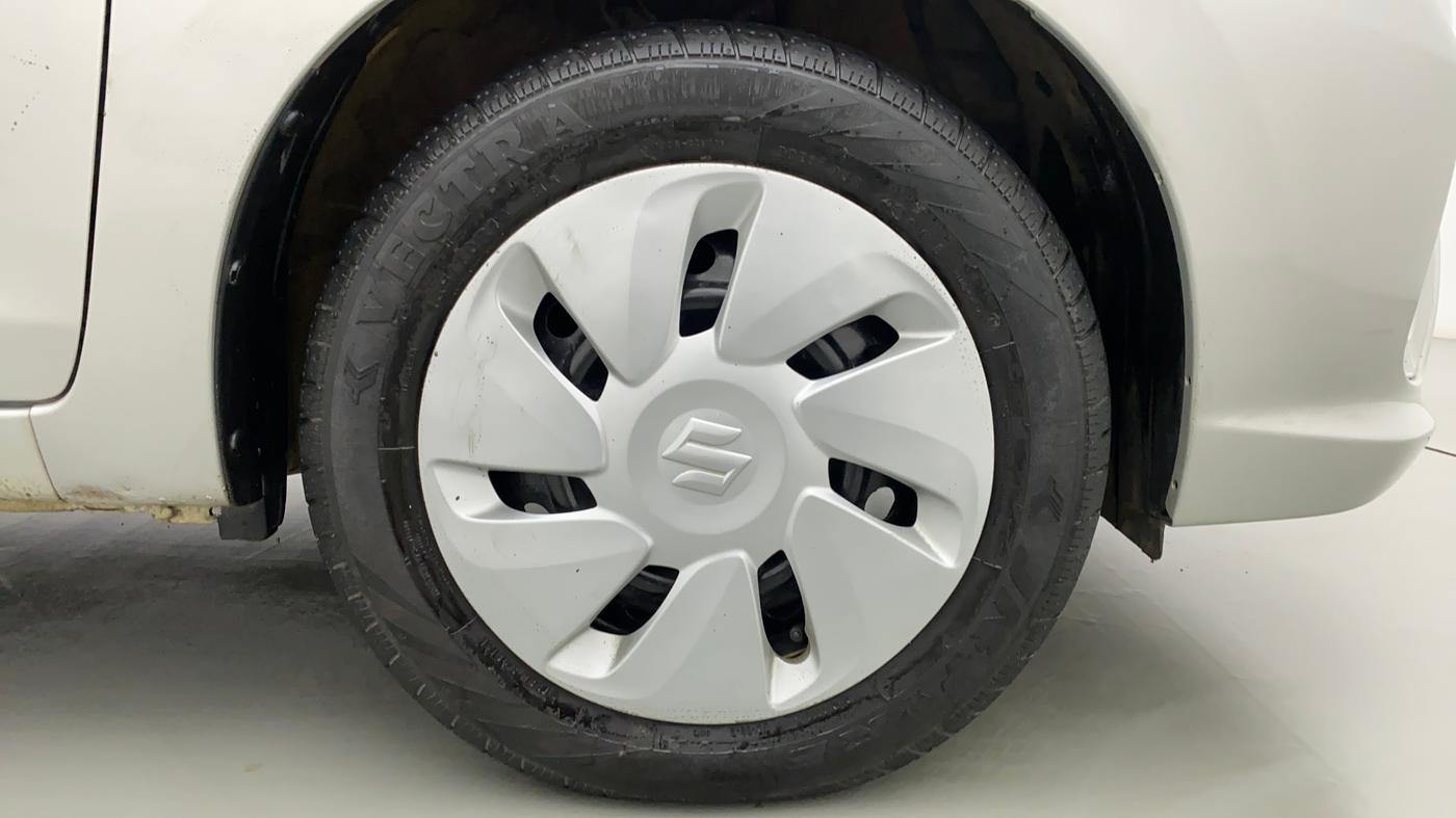 2018 Maruti Celerio VXI CNG D, CNG, Manual, 34,157 km, Right Front Wheel