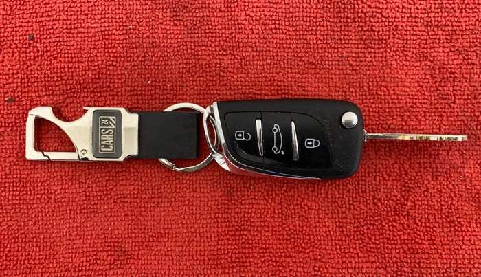 2018 Maruti Celerio VXI CNG D, CNG, Manual, 34,157 km, Key Close Up