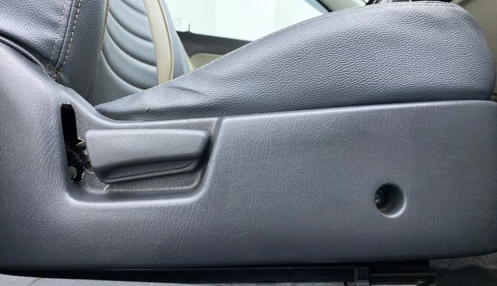 2018 Maruti Alto K10 VXI P, Petrol, Manual, 30,224 km, Driver Side Adjustment Panel