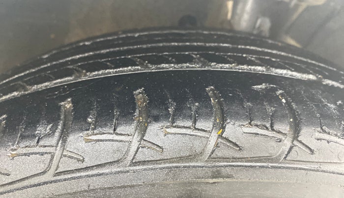 2019 Maruti Baleno DELTA PETROL 1.2, Petrol, Manual, 38,022 km, Right Front Tyre Tread