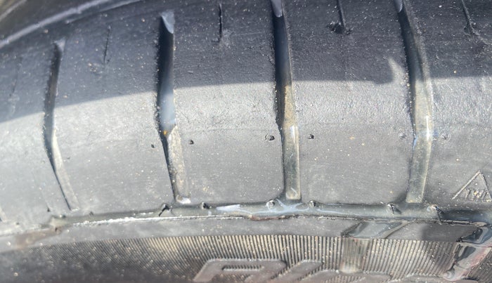 2019 Maruti Baleno ZETA CVT PETROL 1.2, Petrol, Automatic, 39,410 km, Left Front Tyre Tread