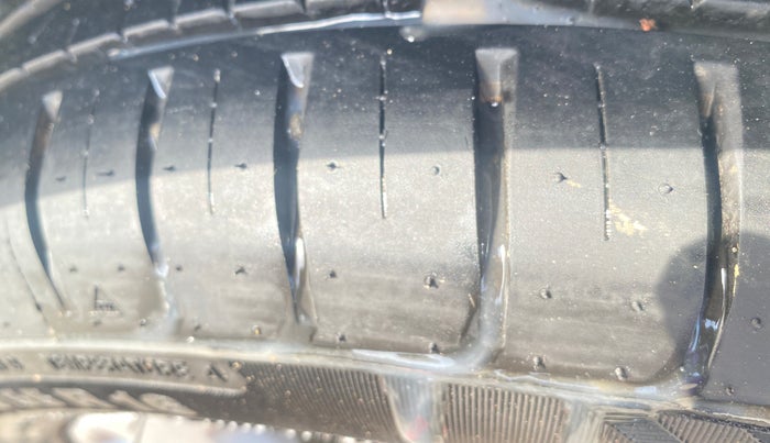 2019 Maruti Baleno ZETA CVT PETROL 1.2, Petrol, Automatic, 39,410 km, Left Rear Tyre Tread