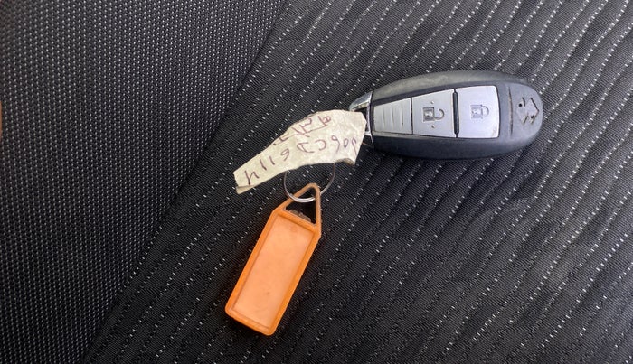 2019 Maruti Baleno ZETA CVT PETROL 1.2, Petrol, Automatic, 39,410 km, Key Close Up