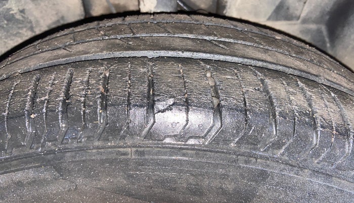 2021 Tata PUNCH ACCOMPLISHED MT, Petrol, Manual, 63,980 km, Right Front Tyre Tread