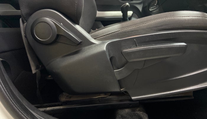 2021 Tata PUNCH ACCOMPLISHED MT, Petrol, Manual, 63,980 km, Driver Side Adjustment Panel