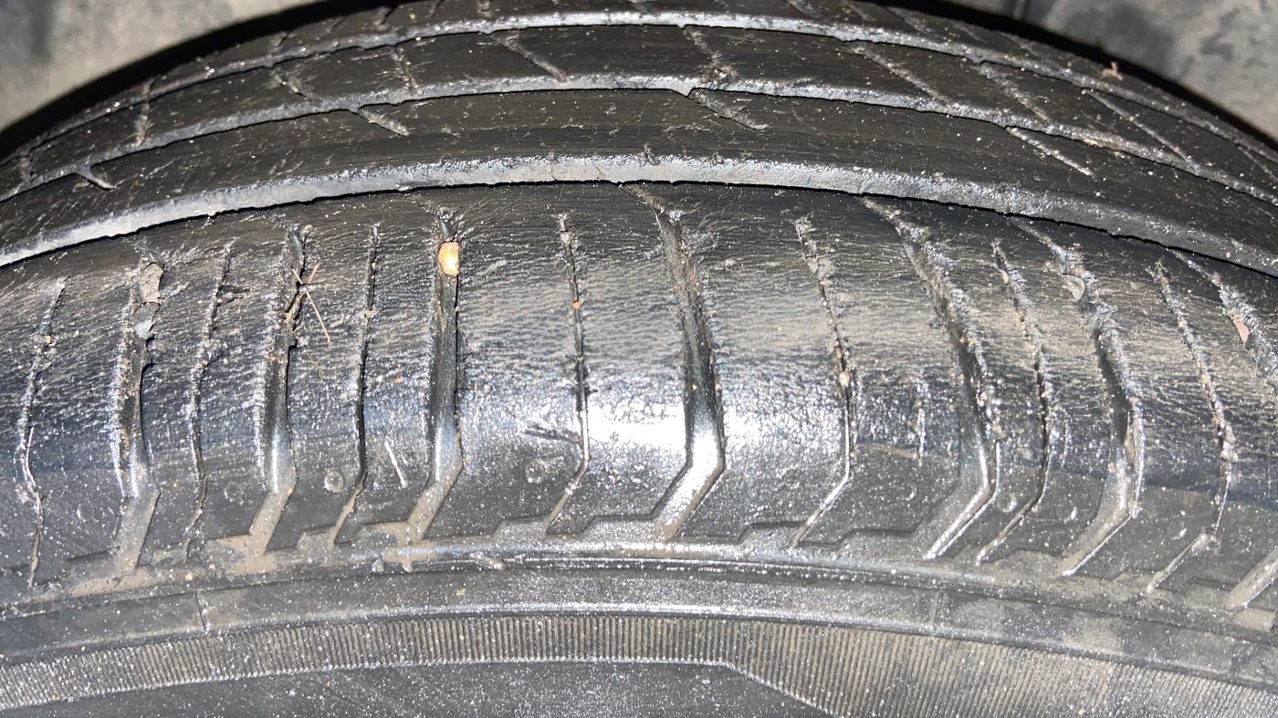 2021 Tata PUNCH ACCOMPLISHED MT, Petrol, Manual, 63,980 km, Left Front Tyre Tread