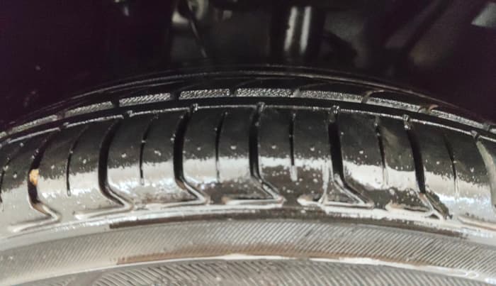 2021 Tata ALTROZ XZ PETROL, Petrol, Manual, 67,879 km, Right Front Tyre Tread