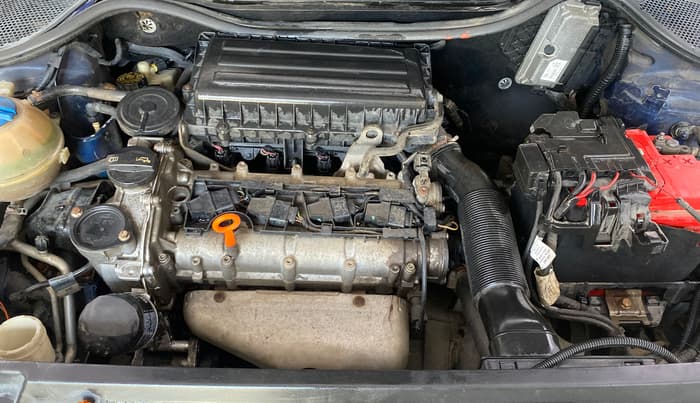 2013 Volkswagen Vento COMFORTLINE 1.6, Petrol, Manual, 76,079 km, Engine View