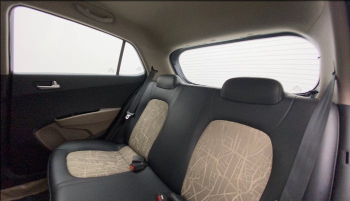2017 Hyundai Grand i10 SPORTZ 1.2 KAPPA VTVT, Petrol, Manual, 62,866 km, Right Side Rear Door Cabin