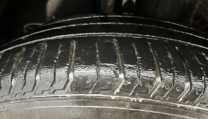 2021 Tata PUNCH ADVENTURE AMT, CNG, Automatic, 54,079 km, Right Rear Tyre Tread