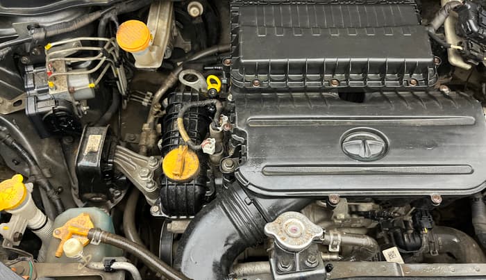 2021 Tata PUNCH ADVENTURE AMT, CNG, Automatic, 54,079 km, Engine View - Right