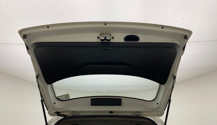 2018 Hyundai Creta E PLUS 1.6 PETROL, Petrol, Manual, 1,03,772 km, Boot Door Open