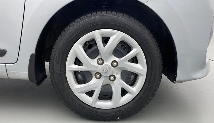 2019 Hyundai Grand i10 MAGNA 1.2 KAPPA VTVT, Petrol, Manual, 30,279 km, Right Front Wheel