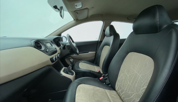 2019 Hyundai Grand i10 MAGNA 1.2 KAPPA VTVT, Petrol, Manual, 30,279 km, Right Side Front Door Cabin