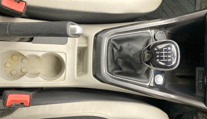 2022 Volkswagen TAIGUN TOPLINE 1.0 TSI MT, Petrol, Manual, 1,36,897 km, Gear Lever