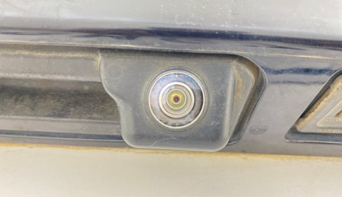 2022 Volkswagen TAIGUN TOPLINE 1.0 TSI MT, Petrol, Manual, 1,36,897 km, Parking Camera