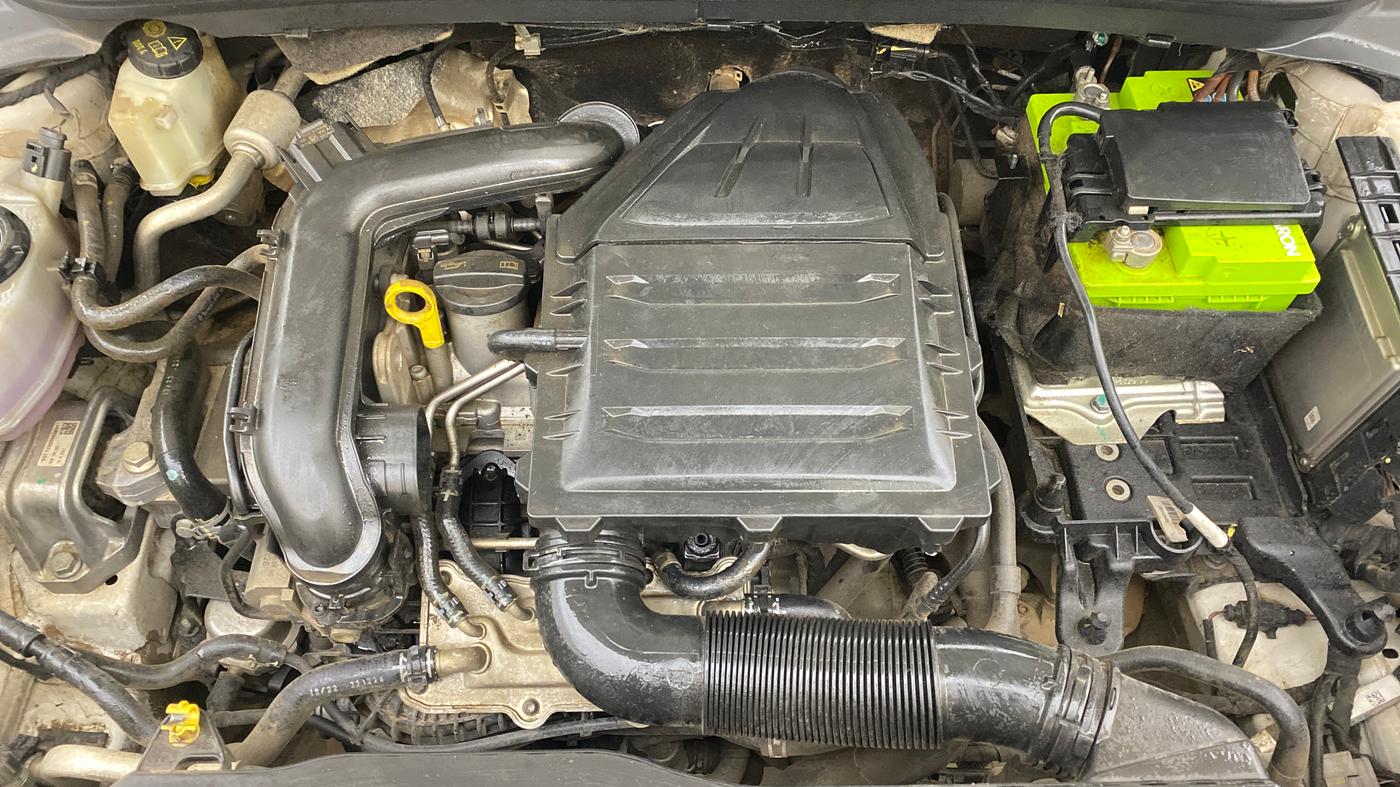 2022 Volkswagen TAIGUN TOPLINE 1.0 TSI MT, Petrol, Manual, 1,35,666 km, Engine View