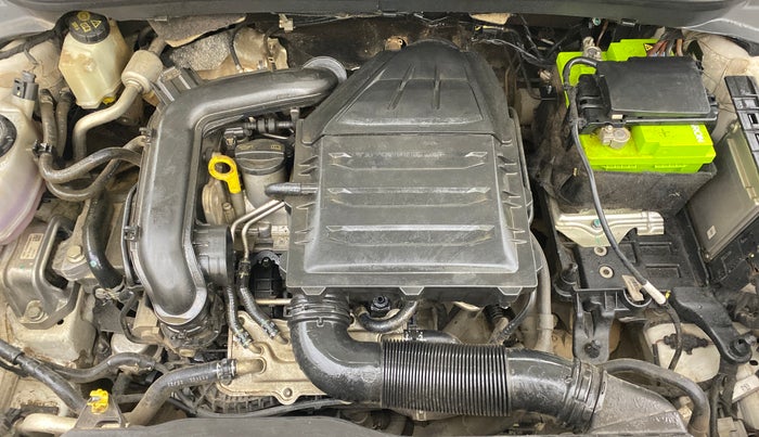 2022 Volkswagen TAIGUN TOPLINE 1.0 TSI MT, Petrol, Manual, 1,36,897 km, Engine View