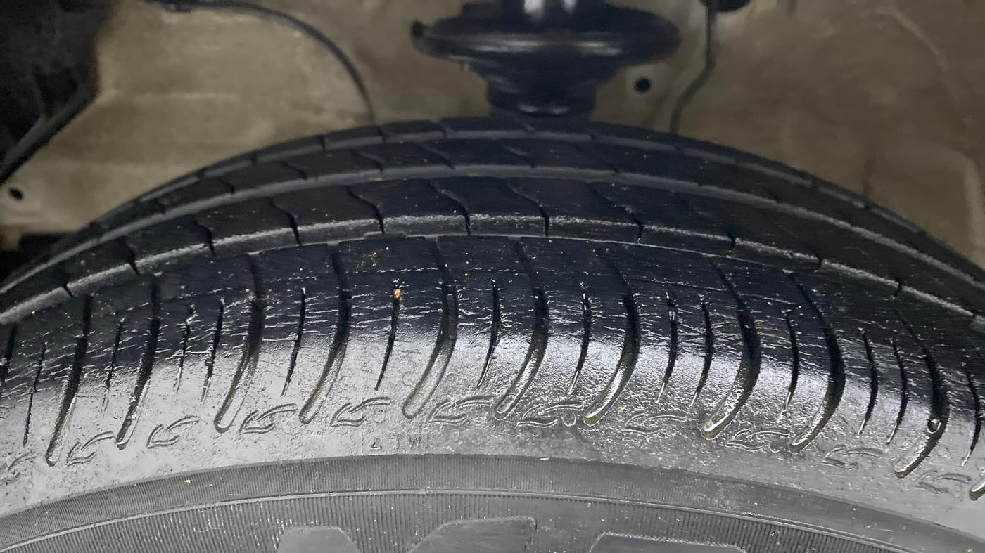 2019 Maruti S PRESSO VXI+, Petrol, Manual, 18,203 km, Left Front Tyre Tread