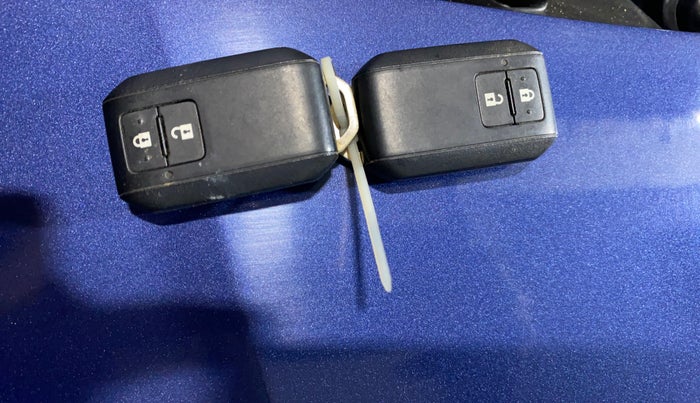 2020 Maruti Ertiga ZXI+ SHVS, Petrol, Manual, 74,793 km, Key Close Up