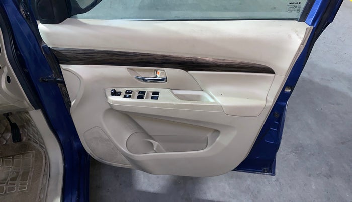 2020 Maruti Ertiga ZXI+ SHVS, Petrol, Manual, 74,793 km, Driver Side Door Panels Control