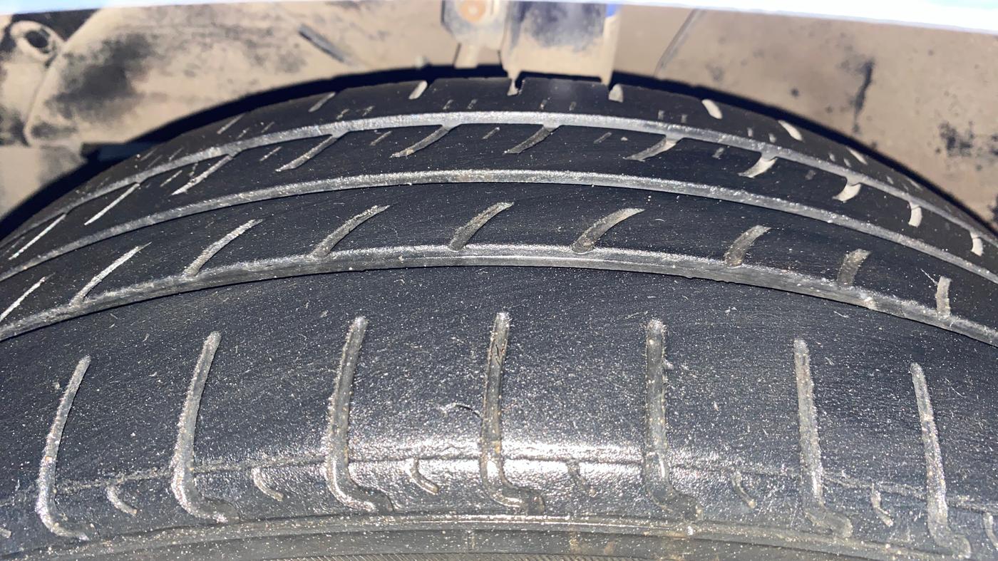 2020 Maruti Ertiga ZXI+ SHVS, Petrol, Manual, 74,793 km, Left Front Tyre Tread