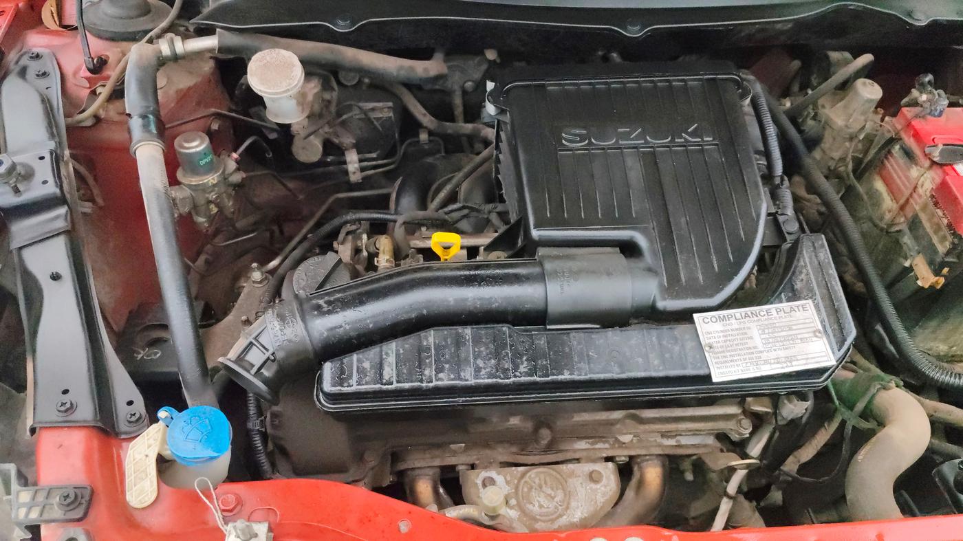 2014 Maruti Swift VXI, CNG, Manual, 41,166 km, Engine View - Right
