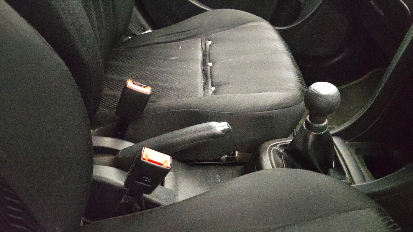 2014 Maruti Swift VXI, CNG, Manual, 41,166 km, Gear Lever