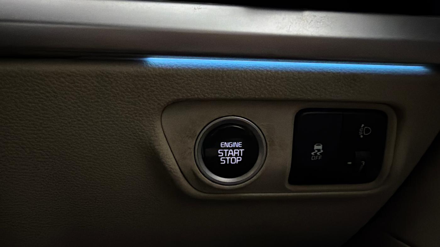 2022 KIA CARENS LUXURY 1.5 DIESEL 7 STR, Diesel, Manual, 82,982 km, Keyless Start/ Stop Button