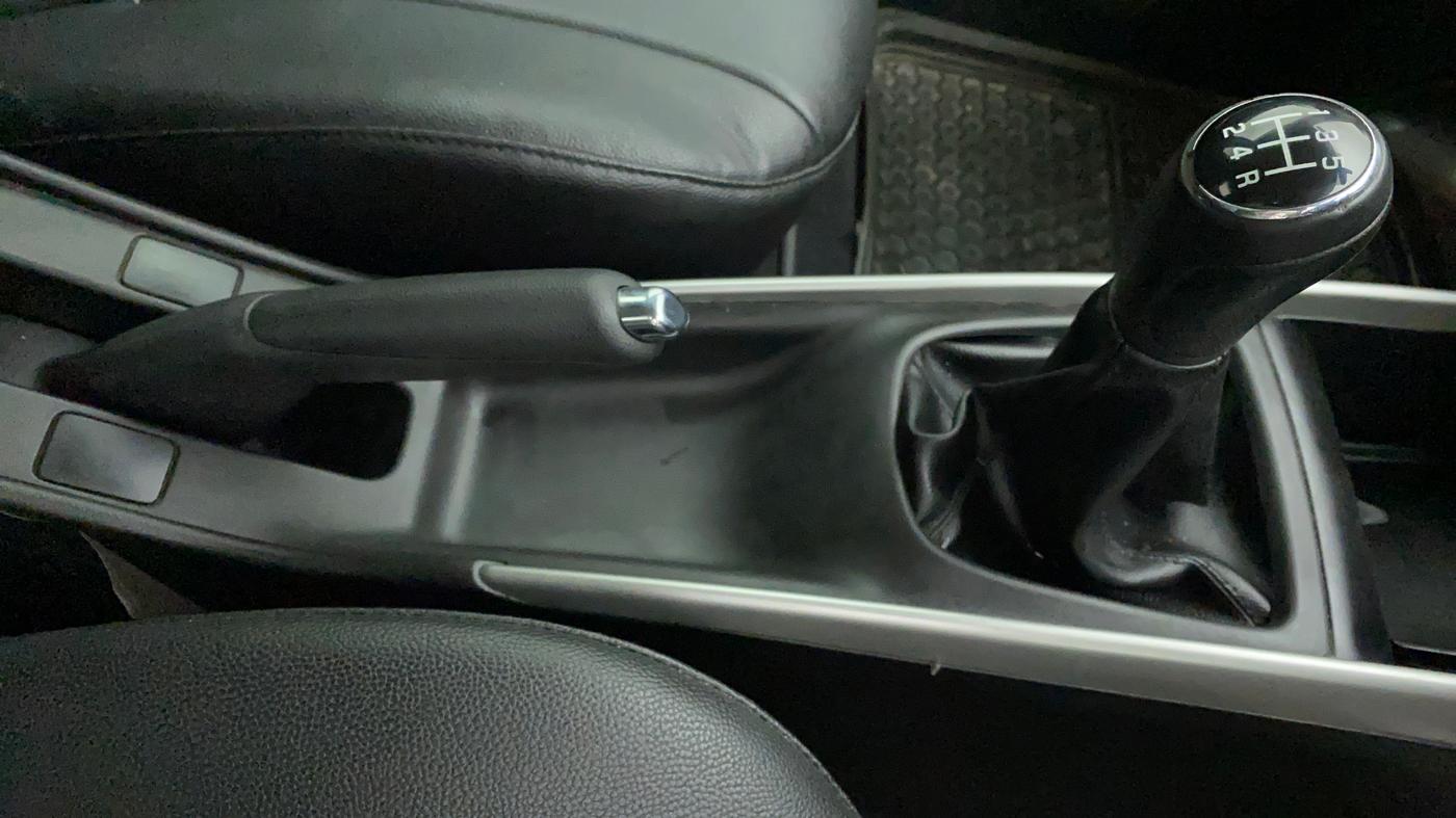 2016 Maruti Baleno ALPHA PETROL 1.2, Petrol, Manual, 81,411 km, Gear Lever