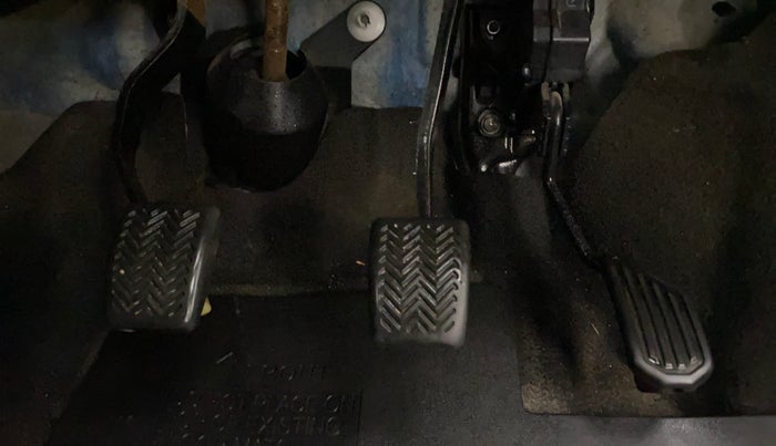 2013 Toyota Etios Liva G, Petrol, Manual, 76,853 km, Pedals