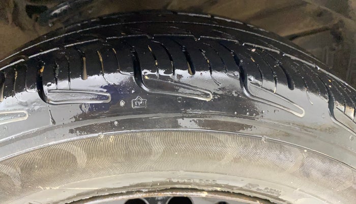 2020 Maruti S PRESSO VXI CNG, CNG, Manual, 1,26,387 km, Right Front Tyre Tread