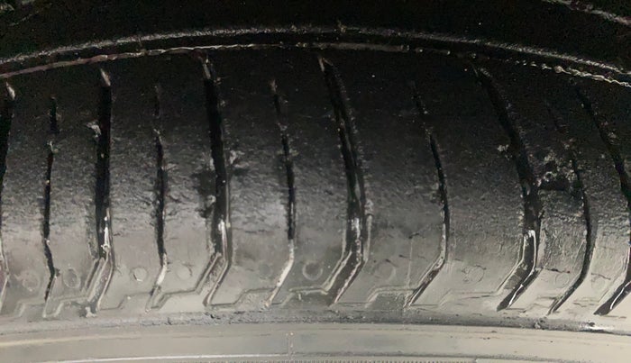 2021 Hyundai NEW I20 ASTA (O) 1.2 MT, Petrol, Manual, 34,945 km, Left Front Tyre Tread