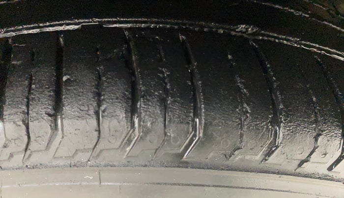 2021 Hyundai NEW I20 ASTA (O) 1.2 MT, Petrol, Manual, 34,945 km, Left Rear Tyre Tread