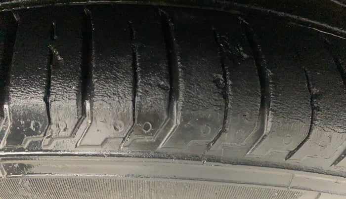 2021 Hyundai NEW I20 ASTA (O) 1.2 MT, Petrol, Manual, 34,945 km, Right Front Tyre Tread