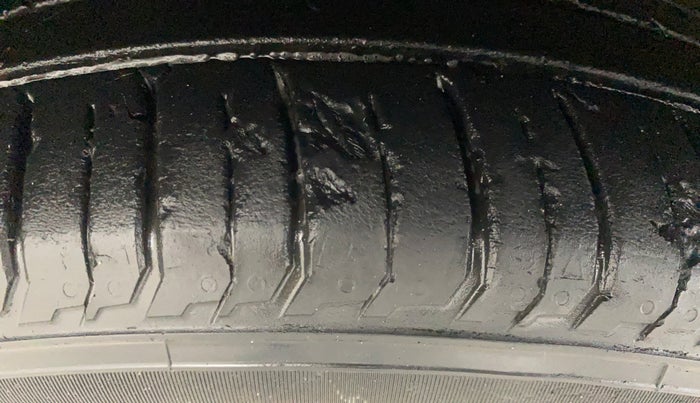 2021 Hyundai NEW I20 ASTA (O) 1.2 MT, Petrol, Manual, 34,945 km, Right Rear Tyre Tread