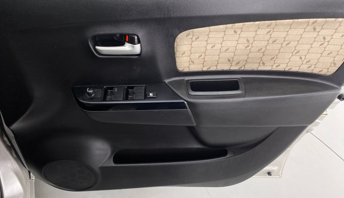 2017 Maruti Wagon R 1.0 VXI, Petrol, Manual, Driver Side Door Panels Control
