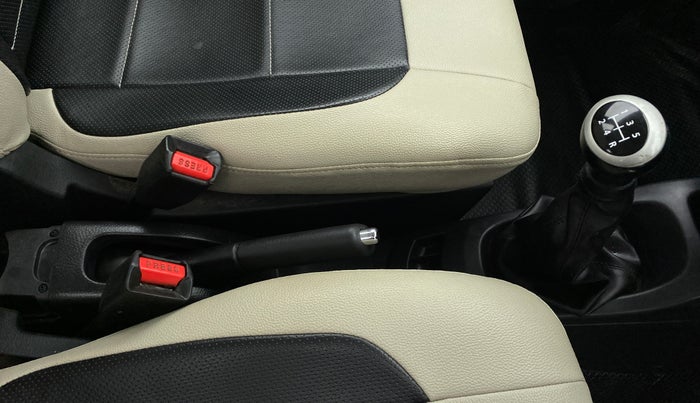 2017 Maruti Wagon R 1.0 VXI, Petrol, Manual, Gear Lever