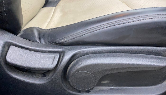 2019 Hyundai Verna 1.6 SX (O) CRDI MT, Diesel, Manual, 68,732 km, Driver Side Adjustment Panel