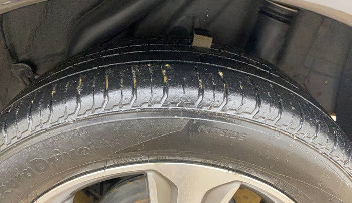 2019 Hyundai Verna 1.6 SX (O) CRDI MT, Diesel, Manual, 68,732 km, Left Rear Tyre Tread