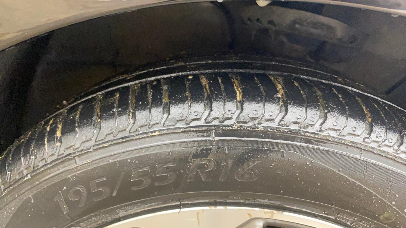 2019 Hyundai Verna 1.6 SX (O) CRDI MT, Diesel, Manual, 68,690 km, Right Front Tyre Tread