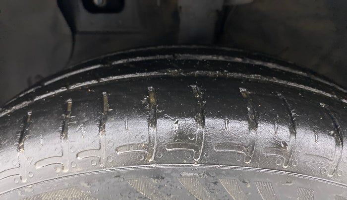 2021 Hyundai GRAND I10 NIOS SPORTZ U2 AMT 1.2 CRDI, Diesel, Automatic, 31,604 km, Left Front Tyre Tread