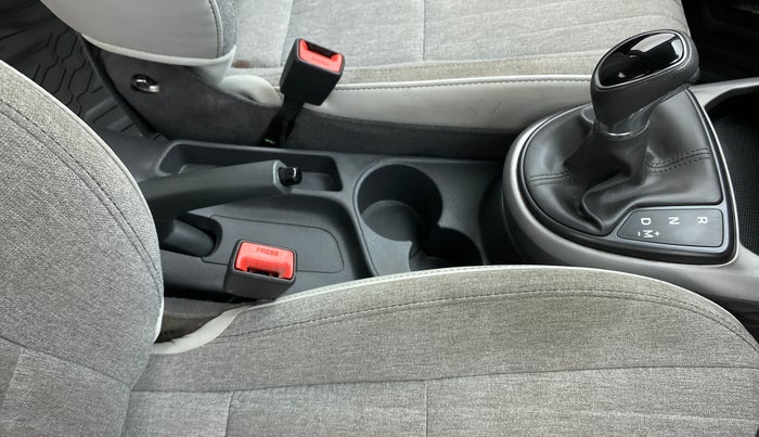 2021 Hyundai GRAND I10 NIOS SPORTZ U2 AMT 1.2 CRDI, Diesel, Automatic, 31,604 km, Gear Lever