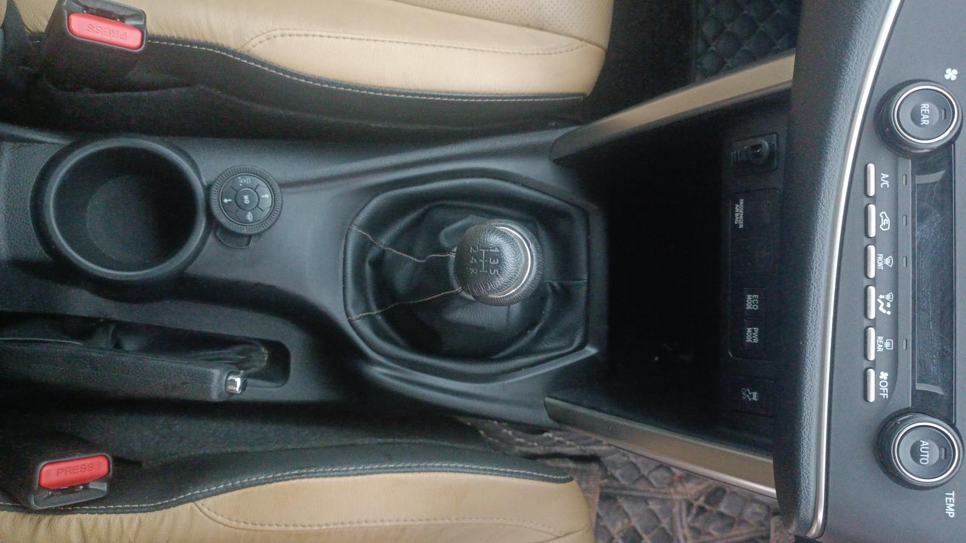 2025 Toyota Innova Crysta 2.4 ZX 7STR, Diesel, Manual, 16,012 km, Gear Lever