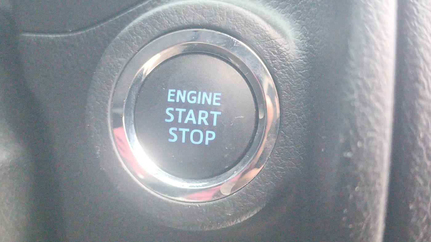 2025 Toyota Innova Crysta 2.4 ZX 7STR, Diesel, Manual, 16,012 km, Keyless Start/ Stop Button